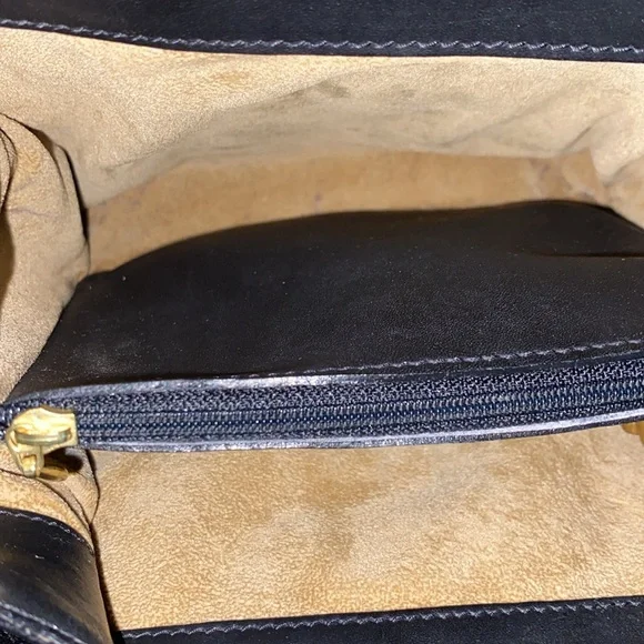 Vintage Brahmin hard leather crossbody purse with adjustable strap - Picture 13 of 16